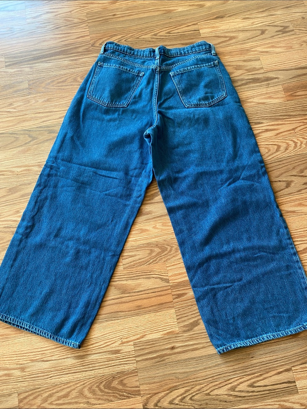 Old Navy Baggy Wide-Leg High Rise Jeans in Blue-12. Drapey Denim Trendy Cotton